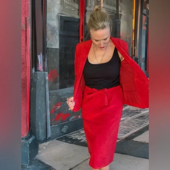 Mollie Parnis Red Ultra Suede Skirt Suit - Picture 5 of 12